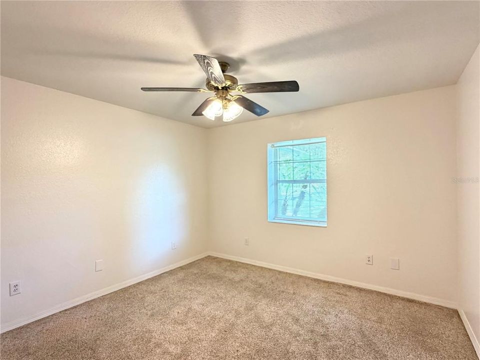 En Venta: $349,900 (4 camas, 2 baños, 2114 Pies cuadrados)