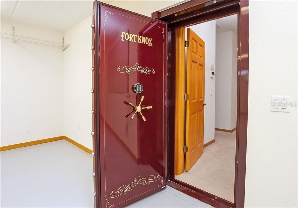 На продажу: $569,000 (3 спален, 2 ванн, 4025 Квадратных фут)