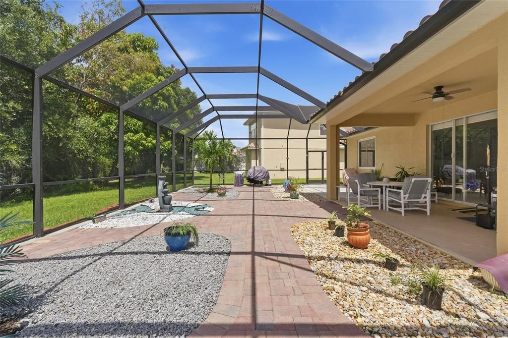 For Sale: $525,000 (4 beds, 2 baths, 2880 Square Feet)