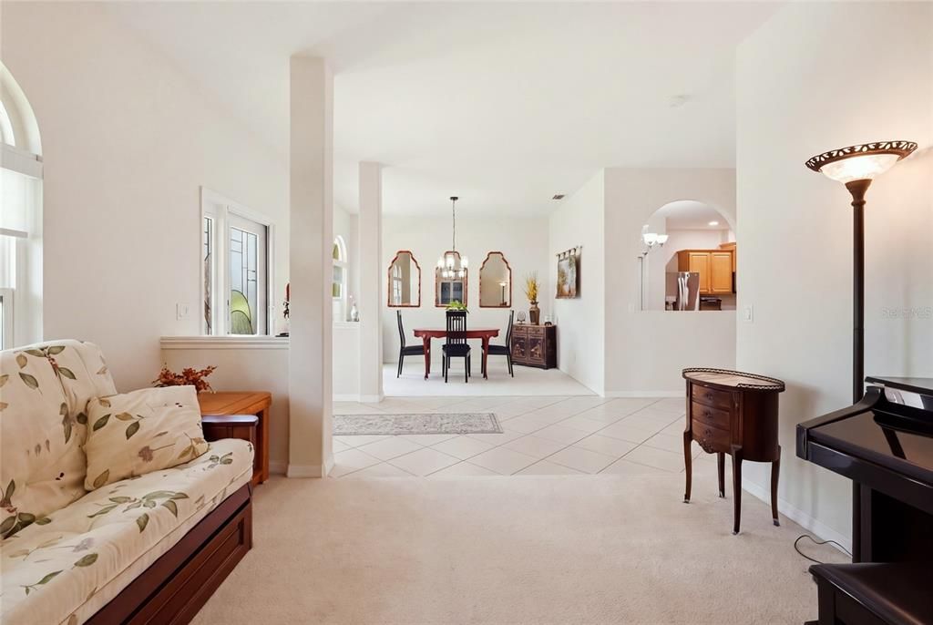 For Sale: $525,000 (4 beds, 2 baths, 2880 Square Feet)