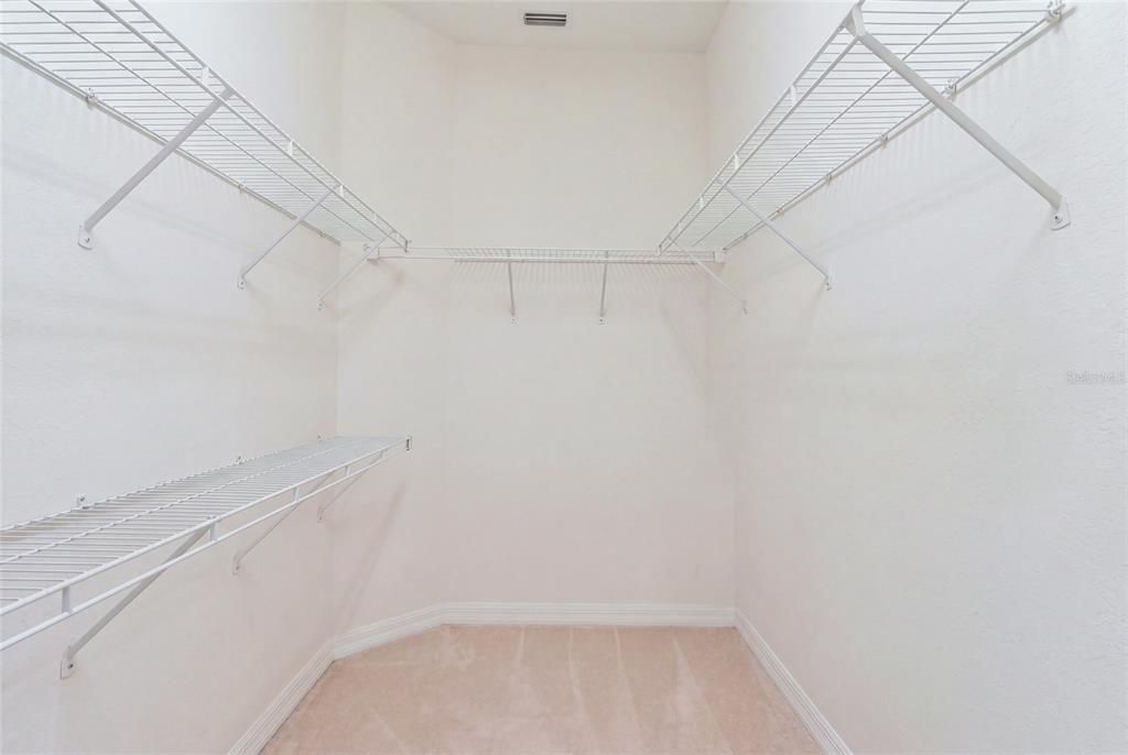 For Sale: $525,000 (4 beds, 2 baths, 2880 Square Feet)