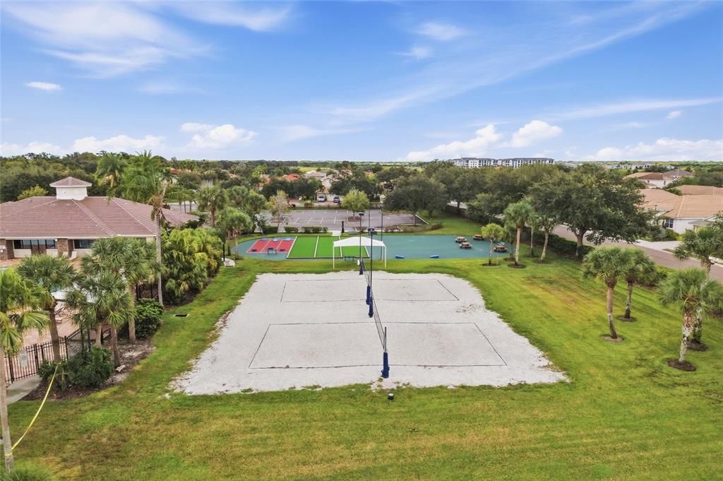 For Sale: $525,000 (4 beds, 2 baths, 2880 Square Feet)