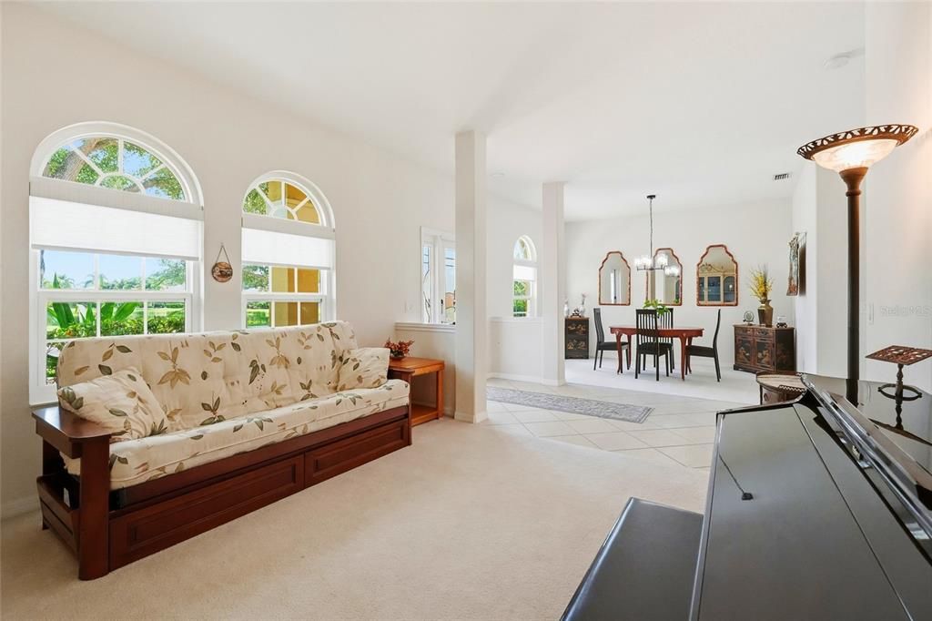For Sale: $525,000 (4 beds, 2 baths, 2880 Square Feet)