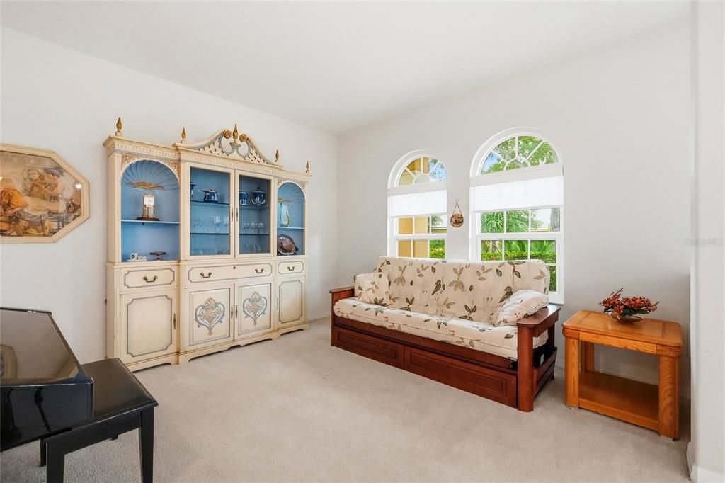 For Sale: $525,000 (4 beds, 2 baths, 2880 Square Feet)