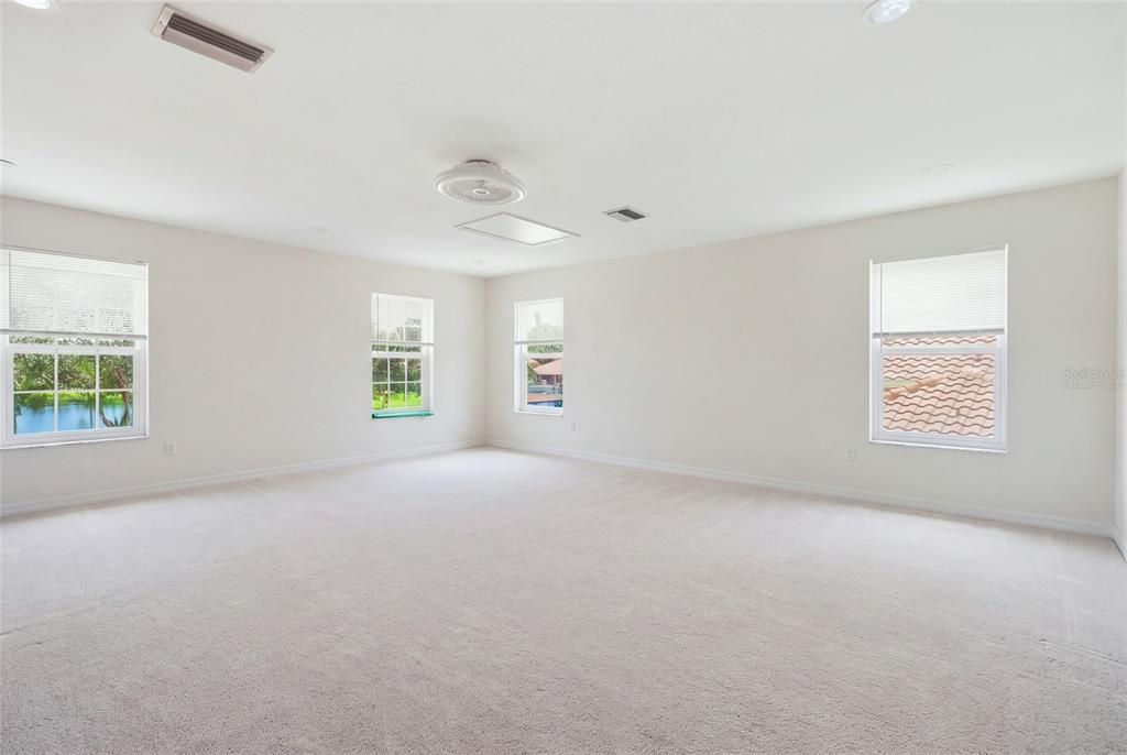 For Sale: $525,000 (4 beds, 2 baths, 2880 Square Feet)