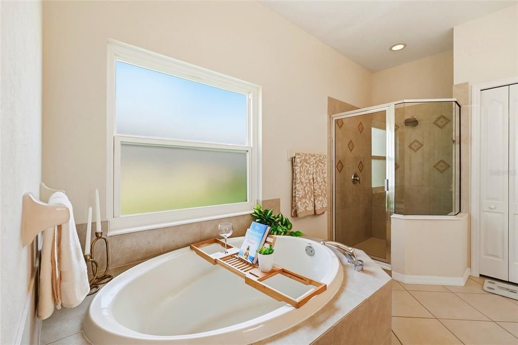 For Sale: $525,000 (4 beds, 2 baths, 2880 Square Feet)
