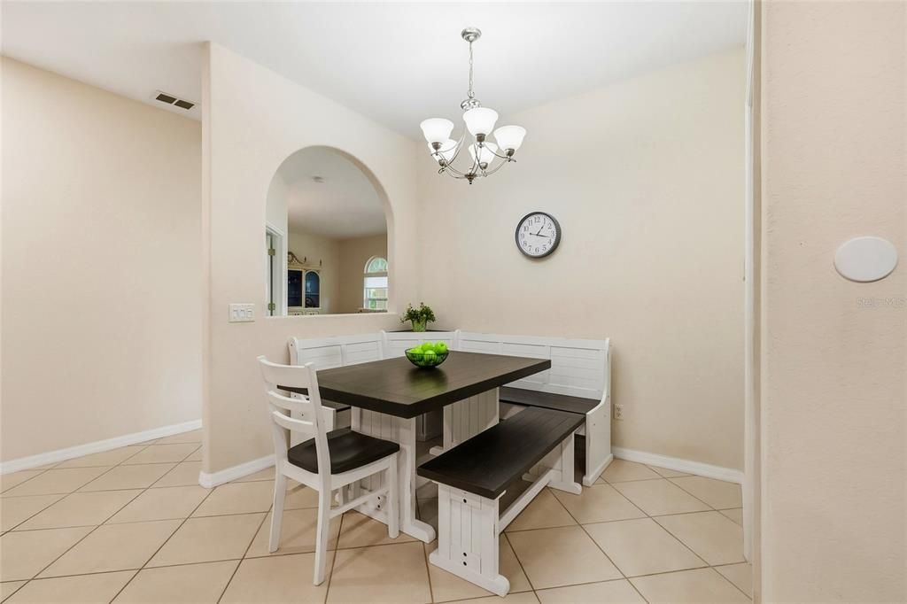 For Sale: $525,000 (4 beds, 2 baths, 2880 Square Feet)
