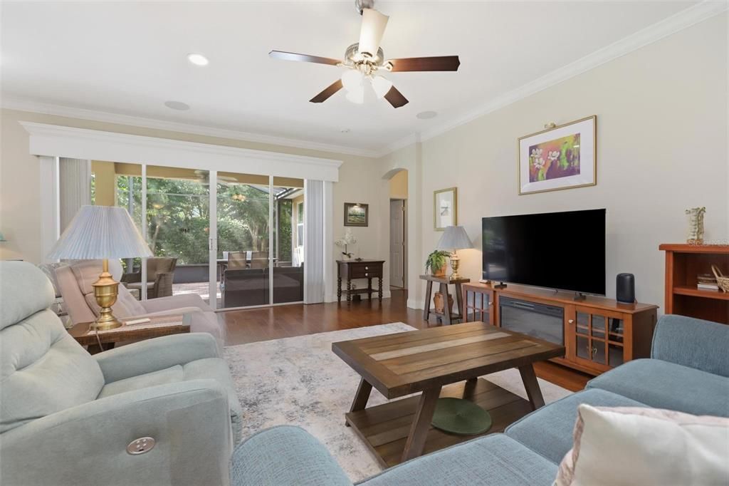 For Sale: $435,000 (3 beds, 2 baths, 2238 Square Feet)