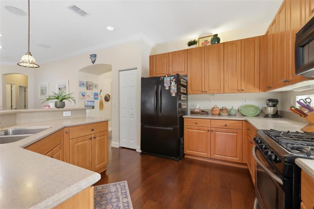 For Sale: $435,000 (3 beds, 2 baths, 2238 Square Feet)