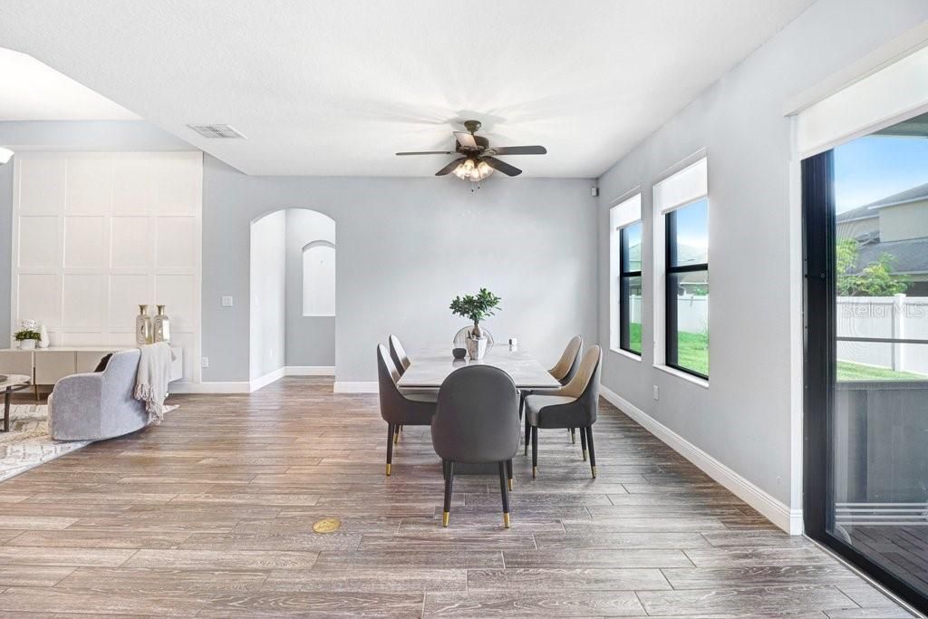 En Venta: $659,900 (4 camas, 3 baños, 2955 Pies cuadrados)