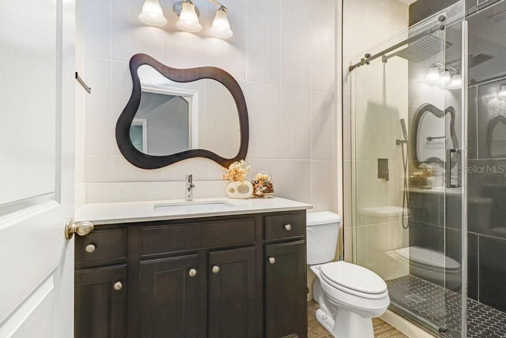 En Venta: $659,900 (4 camas, 3 baños, 2955 Pies cuadrados)