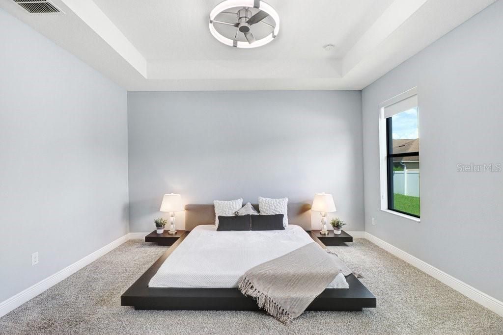 En Venta: $659,900 (4 camas, 3 baños, 2955 Pies cuadrados)