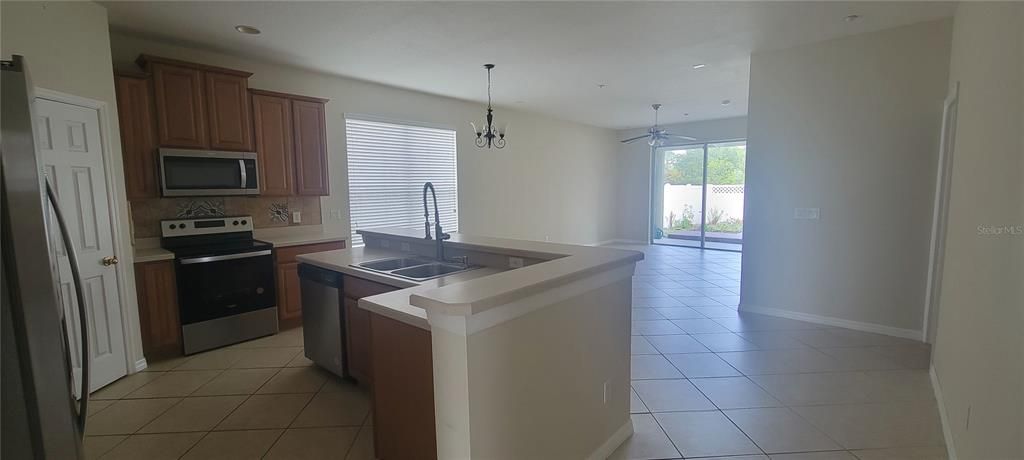 For Rent: $3,300 (4 beds, 3 baths, 2110 Square Feet)
