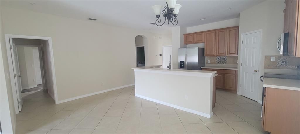 For Rent: $3,300 (4 beds, 3 baths, 2110 Square Feet)