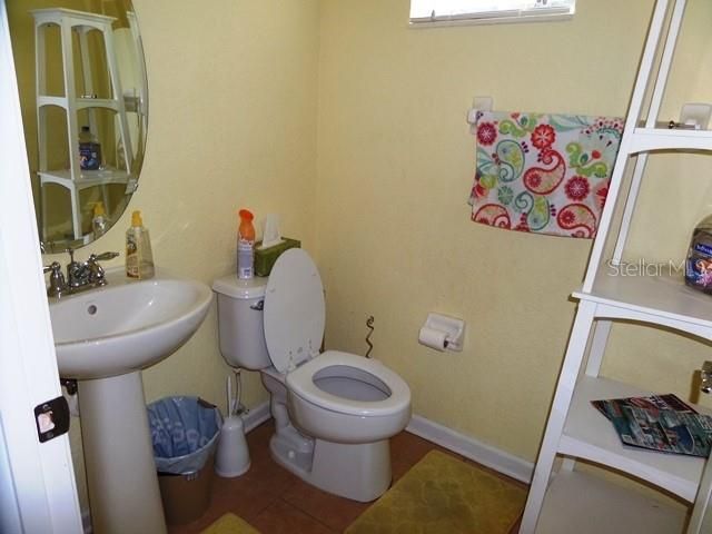 For Rent: $2,150 (3 beds, 2 baths, 1647 Square Feet)
