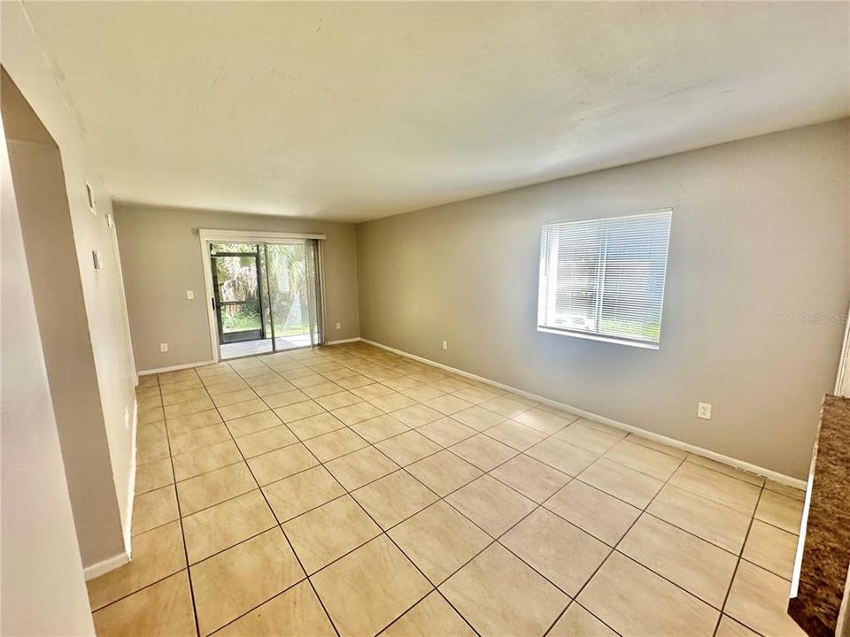 For Rent: $1,345 (2 beds, 2 baths, 940 Square Feet)