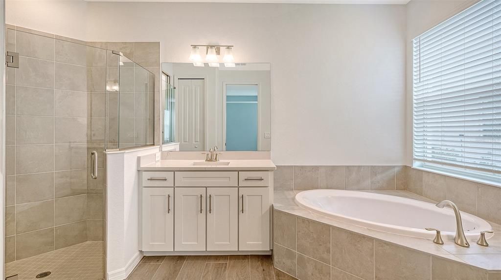 For Sale: $729,900 (3 beds, 2 baths, 2246 Square Feet)