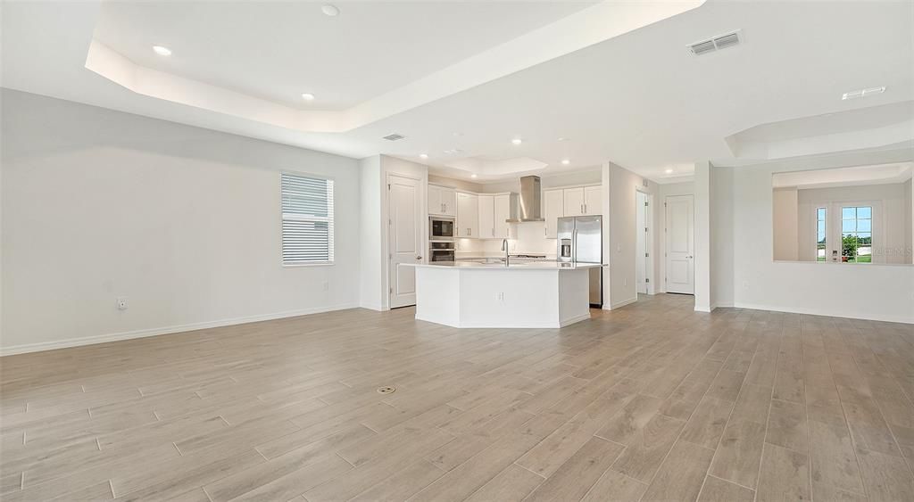 For Sale: $729,900 (3 beds, 2 baths, 2246 Square Feet)