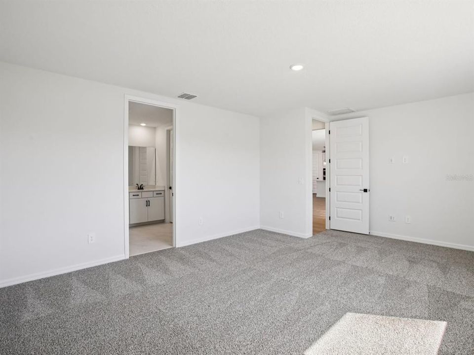 En Venta: $520,650 (4 camas, 3 baños, 2486 Pies cuadrados)