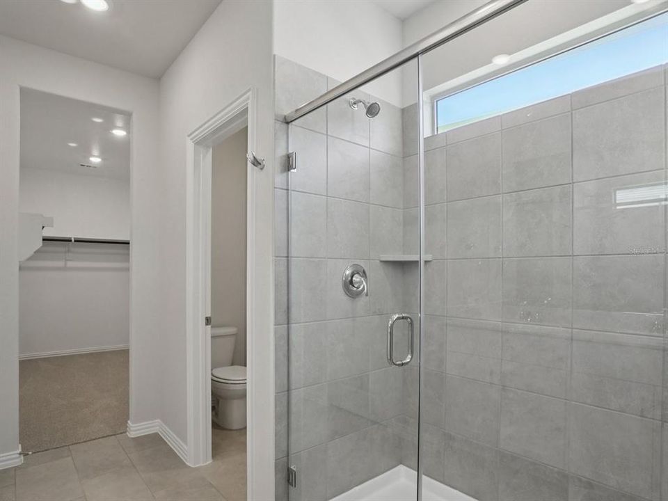 На продажу: $381,100 (4 спален, 2 ванн, 1687 Квадратных фут)