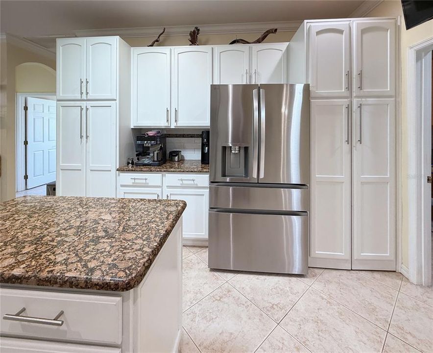 En Venta: $400,000 (3 camas, 2 baños, 2038 Pies cuadrados)