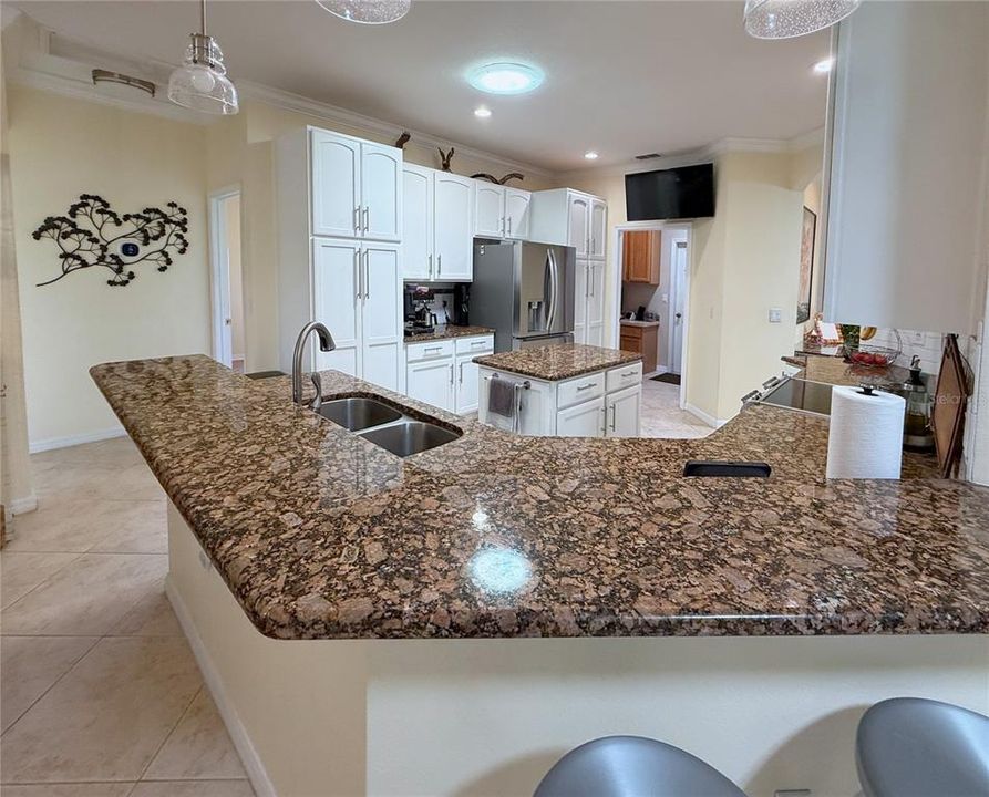 En Venta: $400,000 (3 camas, 2 baños, 2038 Pies cuadrados)