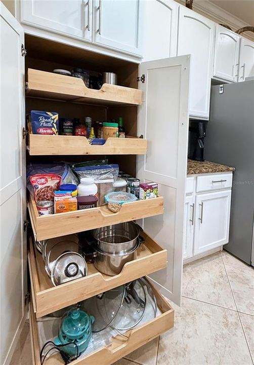 En Venta: $400,000 (3 camas, 2 baños, 2038 Pies cuadrados)