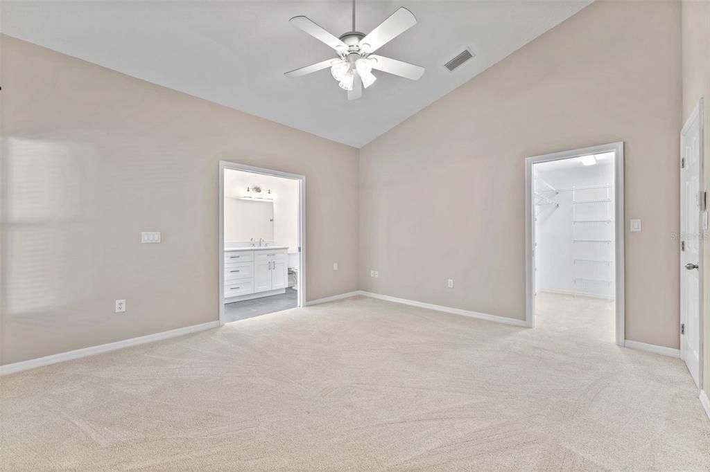 Activo con contrato: $650,000 (3 camas, 2 baños, 1528 Pies cuadrados)