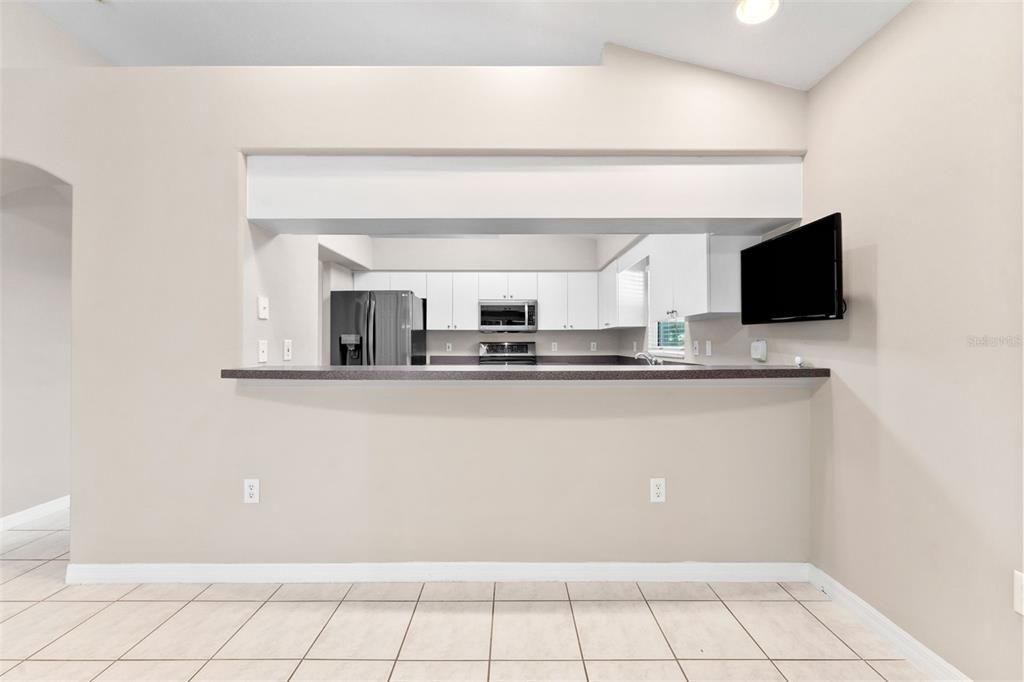Activo con contrato: $650,000 (3 camas, 2 baños, 1528 Pies cuadrados)