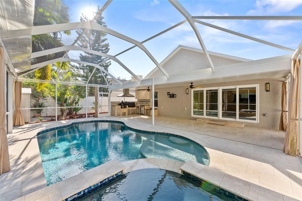 Activo con contrato: $650,000 (3 camas, 2 baños, 1528 Pies cuadrados)