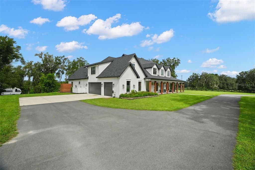 For Sale: $1,720,000 (4 beds, 3 baths, 3422 Square Feet)