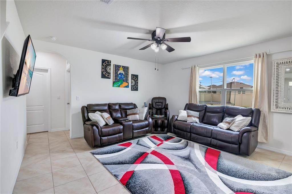 For Sale: $524,990 (5 beds, 3 baths, 2568 Square Feet)