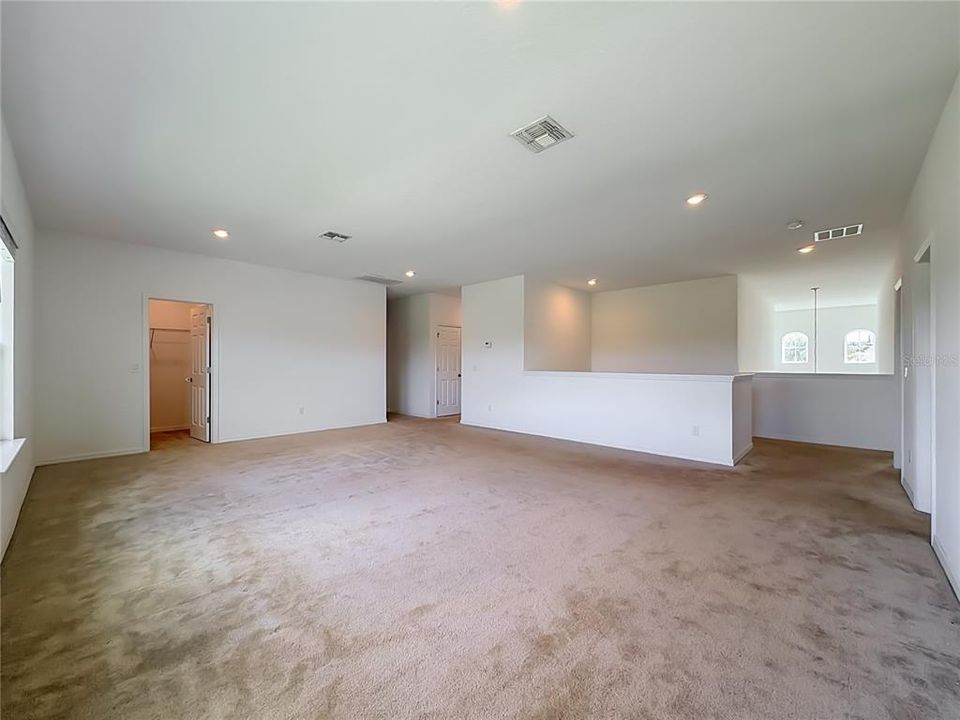 En Venta: $750,000 (6 camas, 4 baños, 4204 Pies cuadrados)