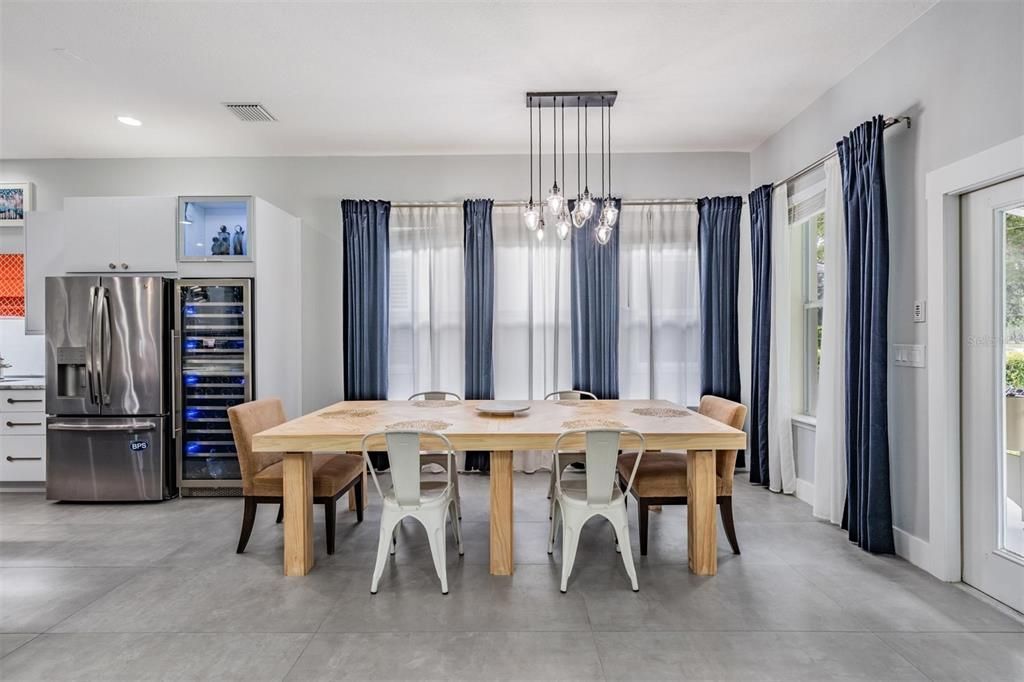 For Sale: $1,225,000 (5 beds, 3 baths, 3073 Square Feet)