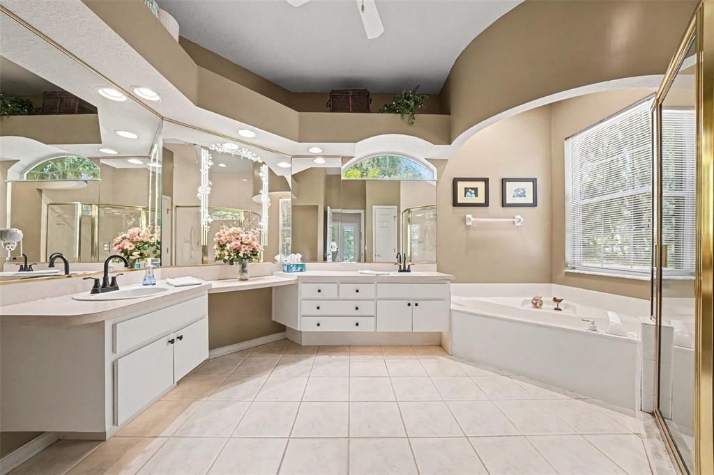 For Sale: $649,000 (3 beds, 2 baths, 2288 Square Feet)