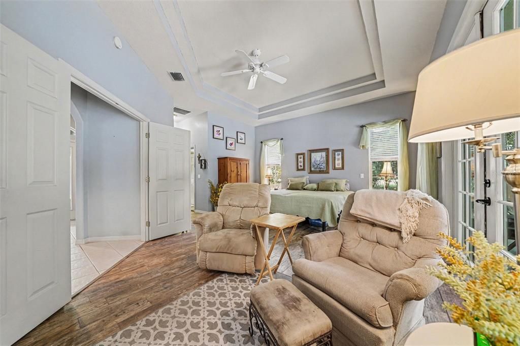 For Sale: $649,000 (3 beds, 2 baths, 2288 Square Feet)