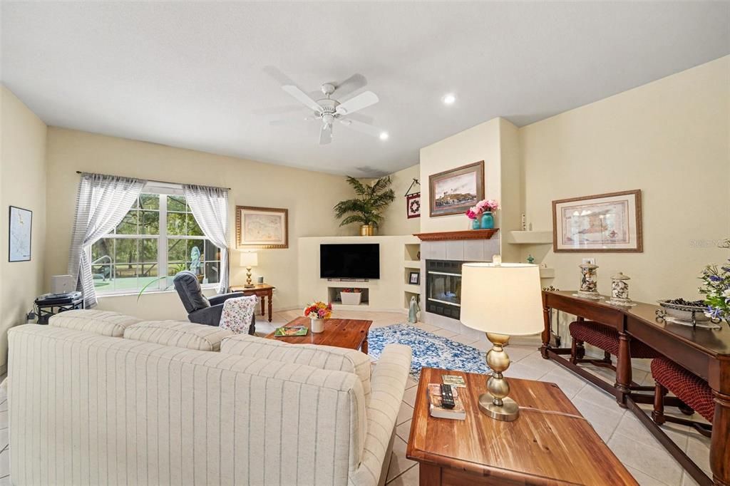 For Sale: $649,000 (3 beds, 2 baths, 2288 Square Feet)