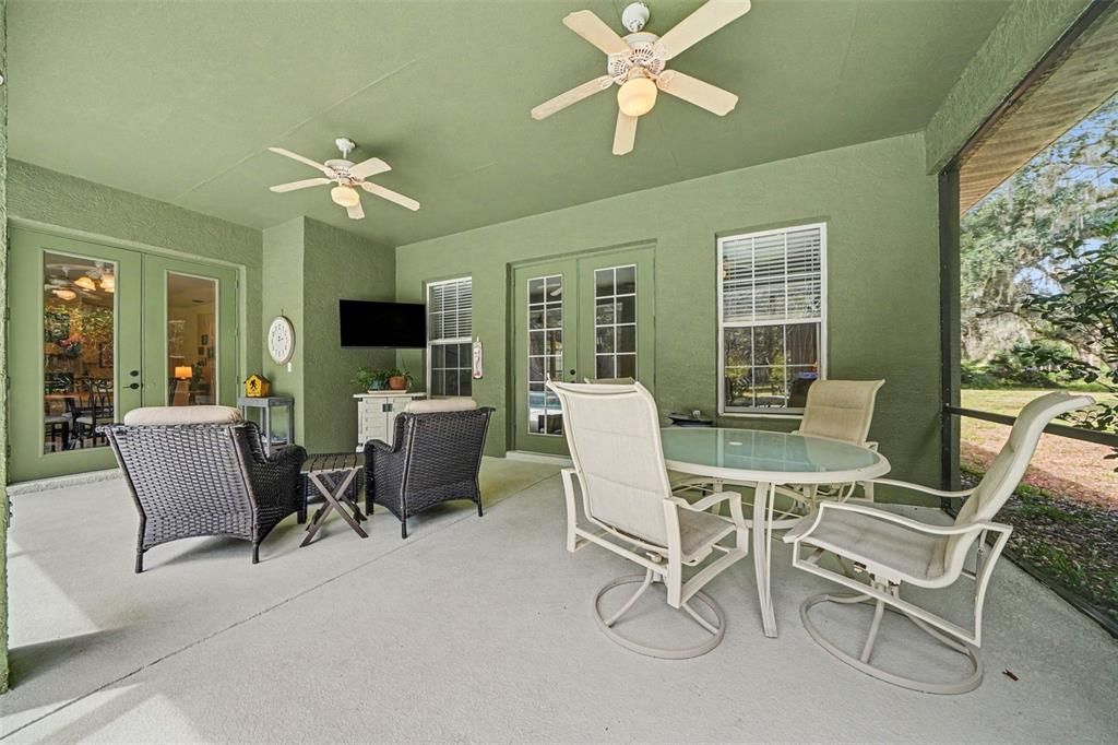 For Sale: $649,000 (3 beds, 2 baths, 2288 Square Feet)