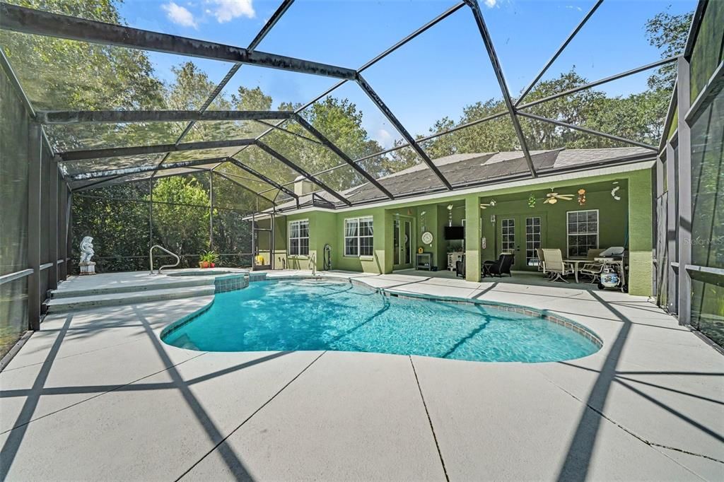 For Sale: $649,000 (3 beds, 2 baths, 2288 Square Feet)