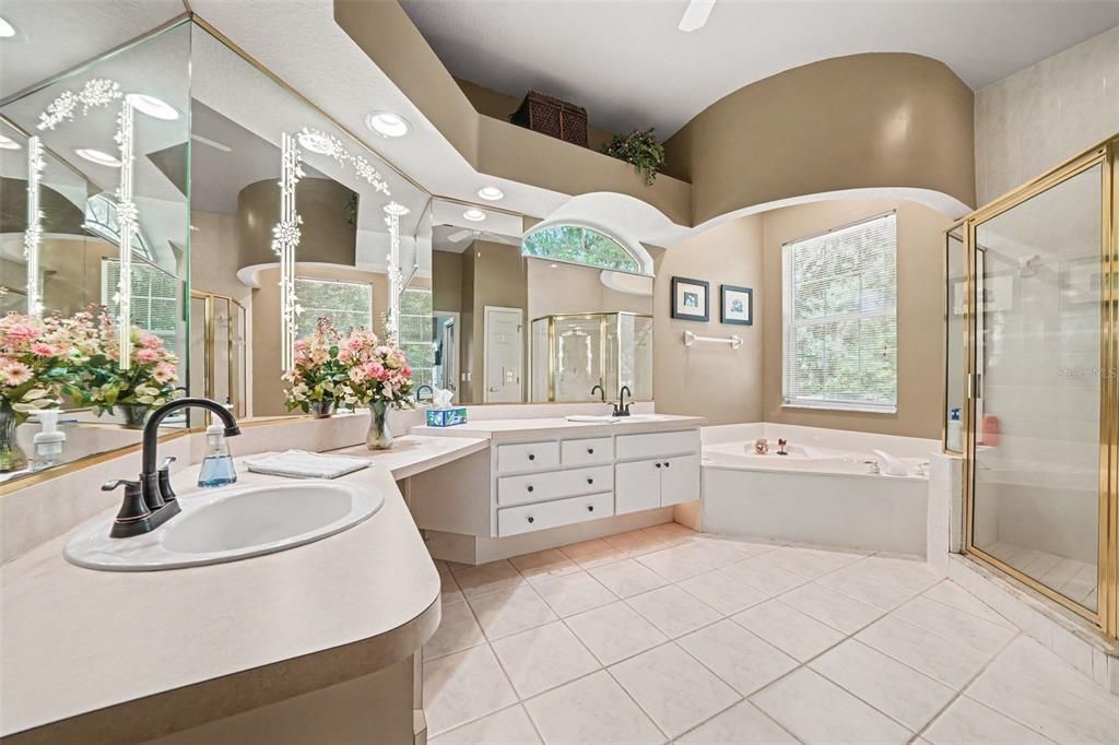 For Sale: $649,000 (3 beds, 2 baths, 2288 Square Feet)