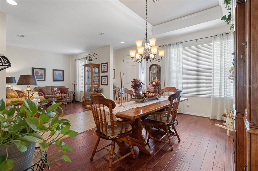 En Venta: $354,900 (4 camas, 2 baños, 2172 Pies cuadrados)