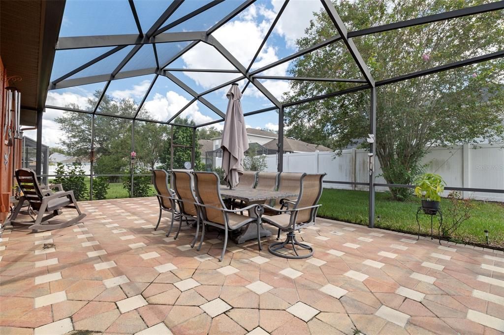 En Venta: $354,900 (4 camas, 2 baños, 2172 Pies cuadrados)