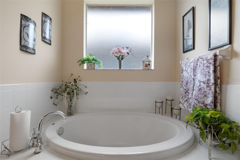 En Venta: $354,900 (4 camas, 2 baños, 2172 Pies cuadrados)