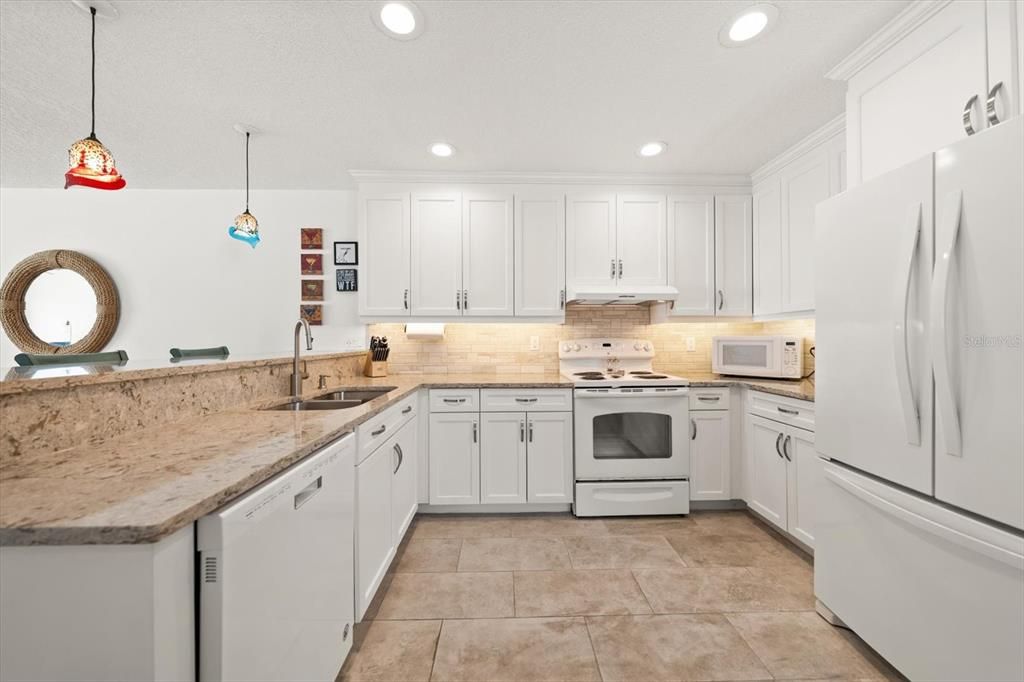 For Sale: $849,000 (3 beds, 3 baths, 2200 Square Feet)