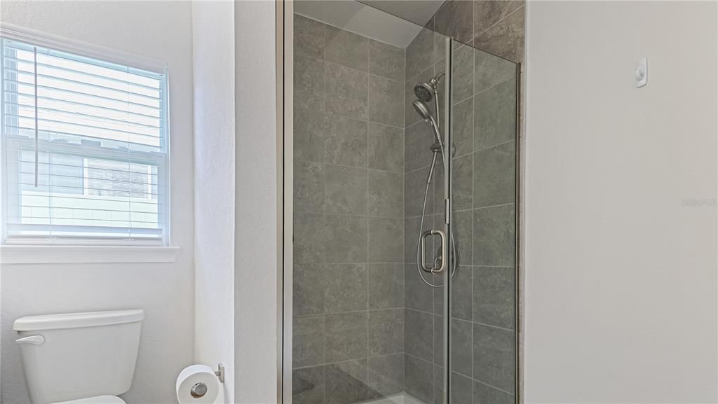 For Rent: $3,000 (3 beds, 2 baths, 1807 Square Feet)