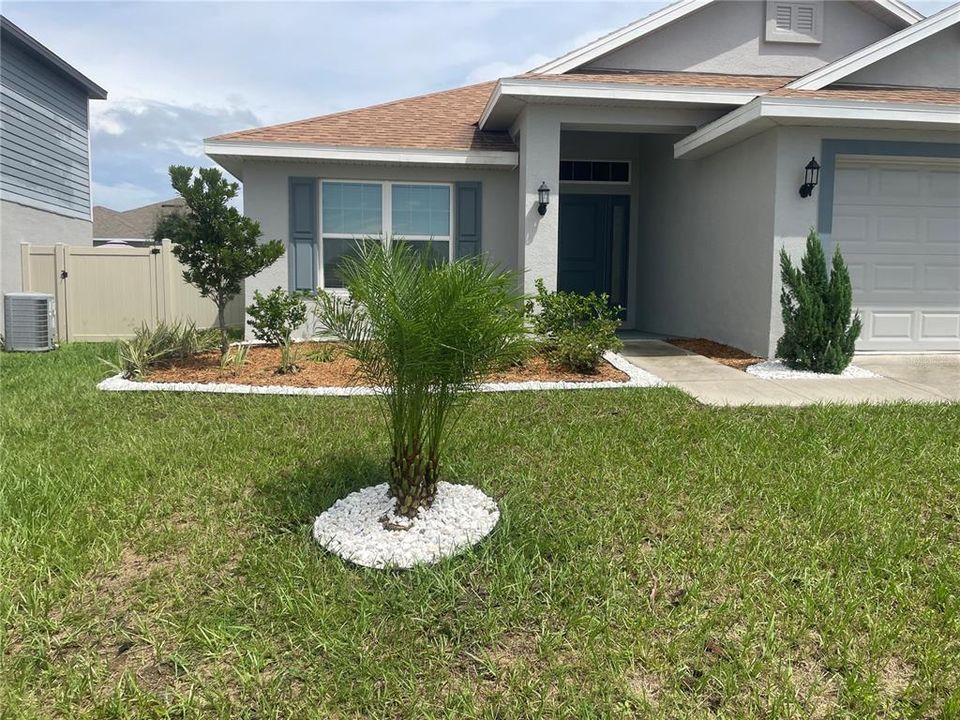 For Rent: $3,000 (3 beds, 2 baths, 1807 Square Feet)