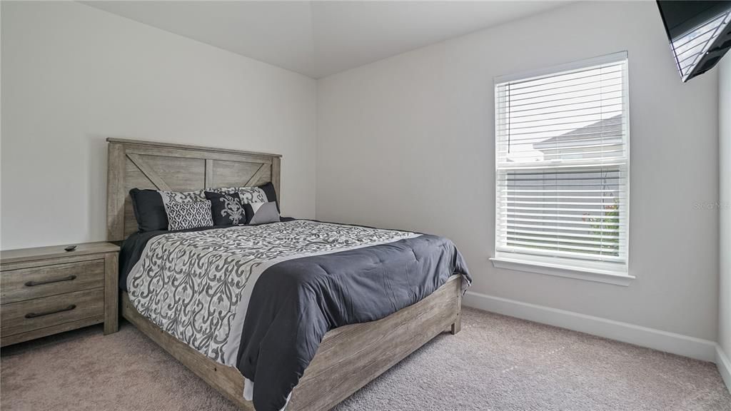 For Rent: $3,000 (3 beds, 2 baths, 1807 Square Feet)