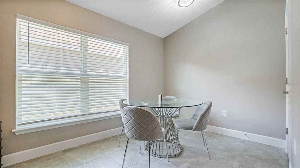 For Rent: $3,000 (3 beds, 2 baths, 1807 Square Feet)