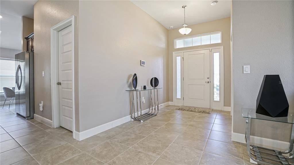 For Rent: $3,000 (3 beds, 2 baths, 1807 Square Feet)