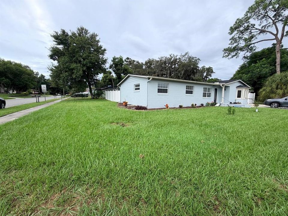 For Rent: $2,600 (4 beds, 2 baths, 1500 Square Feet)